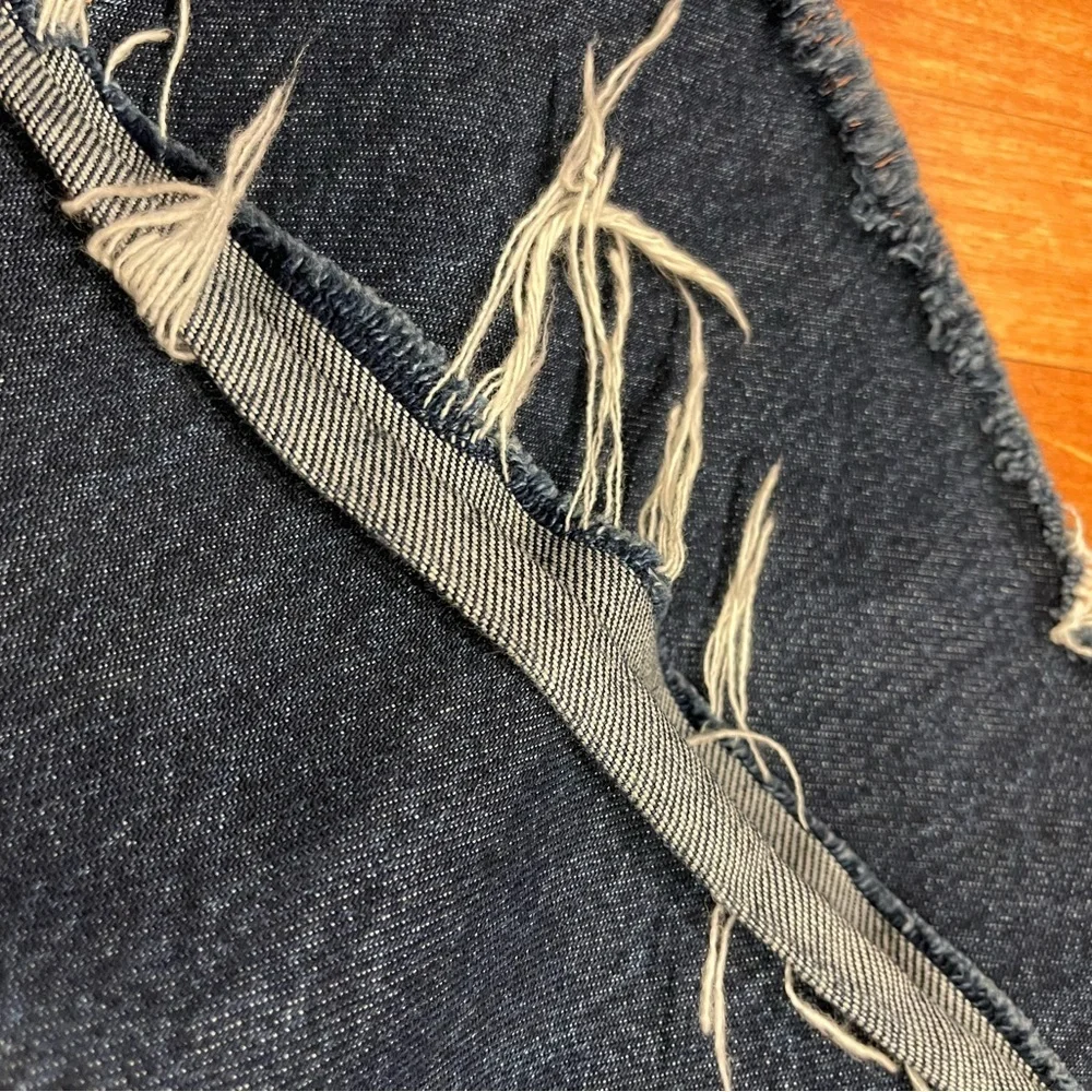 Re\Done- 70s Bell Bottom Heritage Wash Denim Jeans in Size 30. - Picture 4 of 8